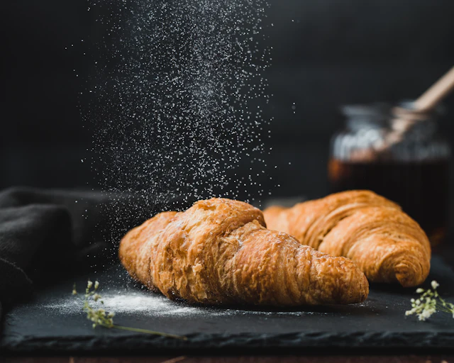 Breakfast bag: pastry, fruit, coffee
